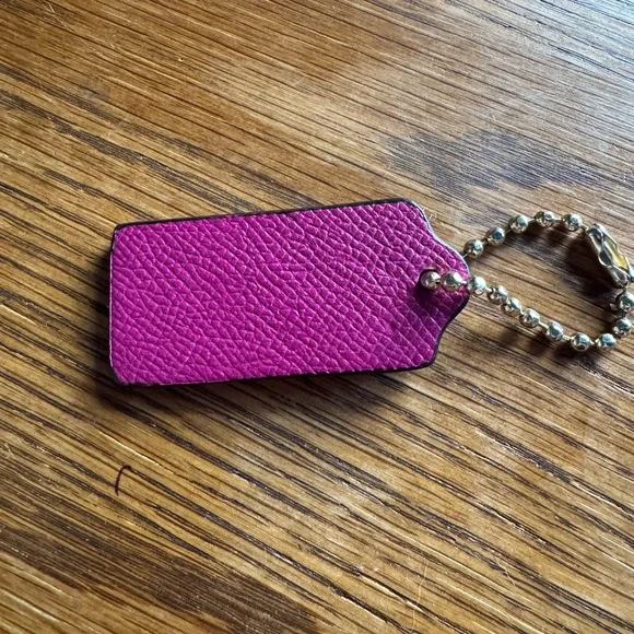 Coach Pink Leather hang tag - Picture 2 of 8